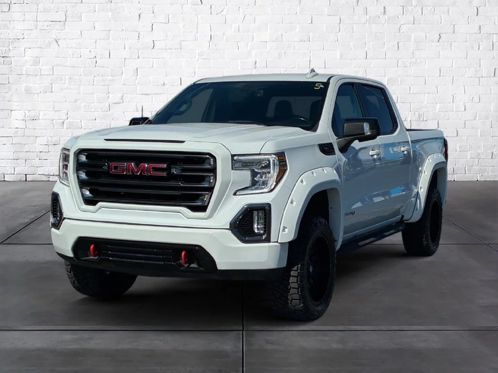Used 2021 SUMMIT WHITE GMC AT4 image 2
