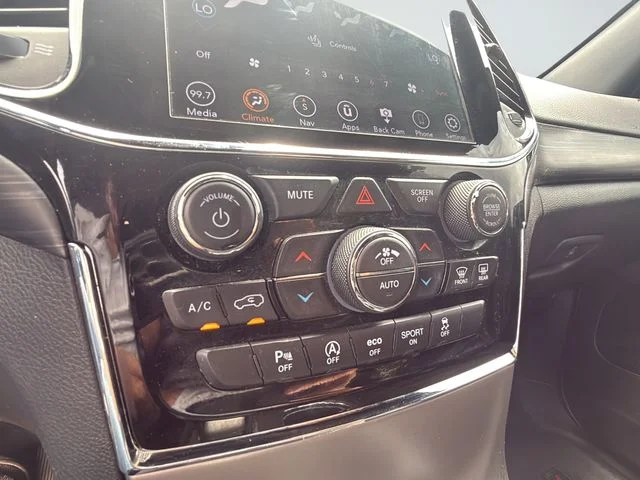 Certified Used 2020 Silver Jeep Altitude image 18