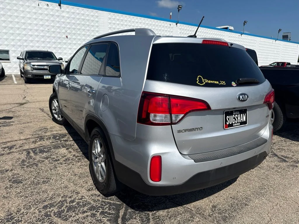 Used 2015 Silver Kia LX image 6