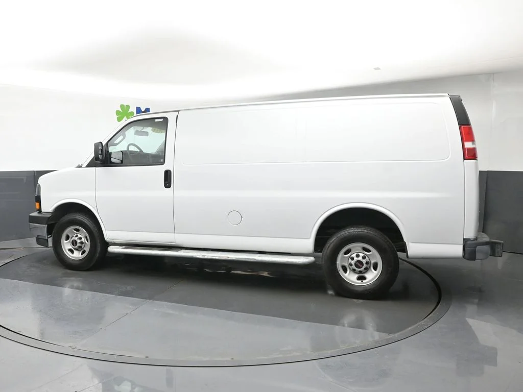 Used 2024 White GMC Work Van image 21