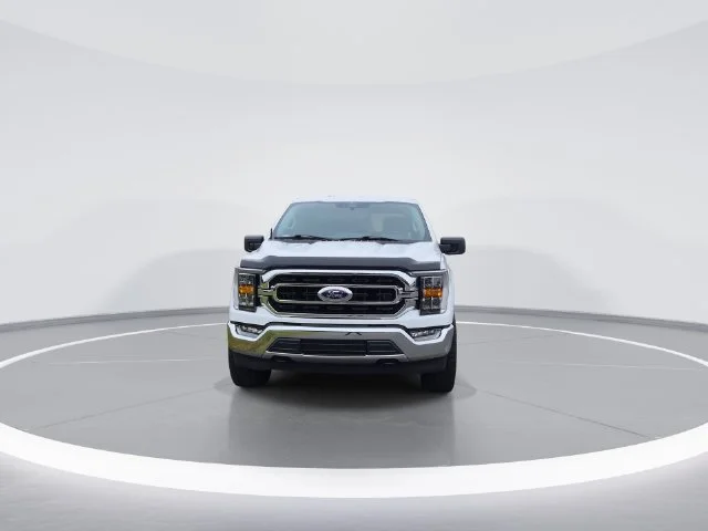 Used 2022 White Ford XLT image 3