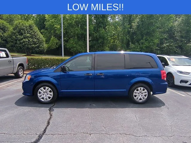 Used 2020 Blue Dodge SE image 2