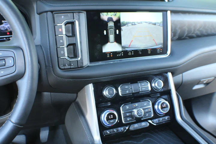 2024 GMC Yukon Denali - Photo 14