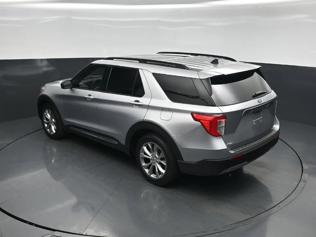 Used 2021 Silver Ford XLT image 37