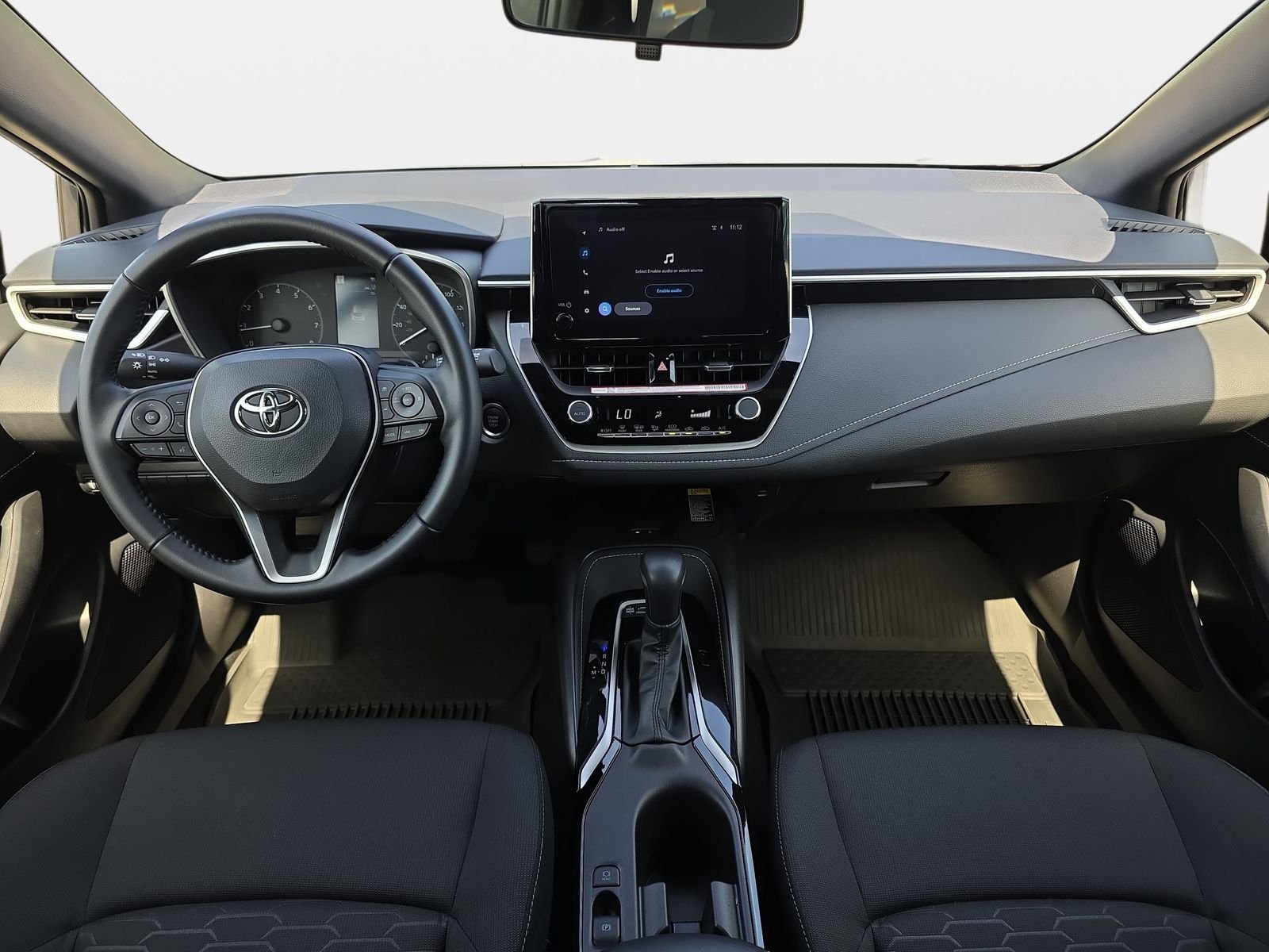 2026 Toyota Corolla Hatchback SE - Photo 9