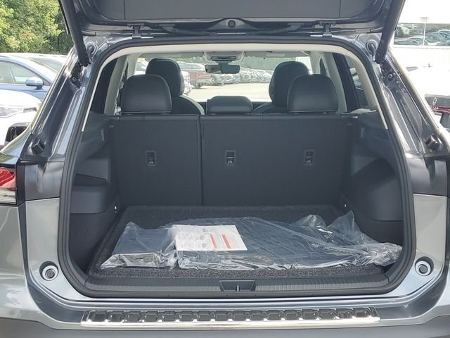 New 2026 Silver Volkswagen 2.0T SE image 8