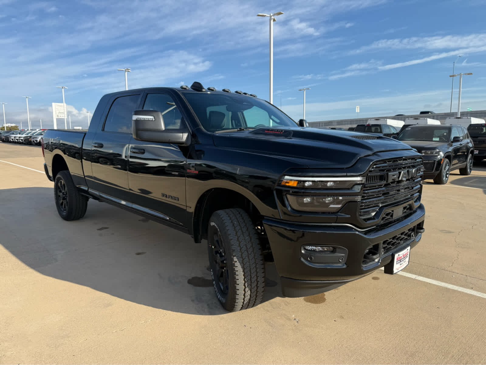 New 2027 Diamond Black Crystal Pearl-Coat Exterior Paint RAM Laramie image 4
