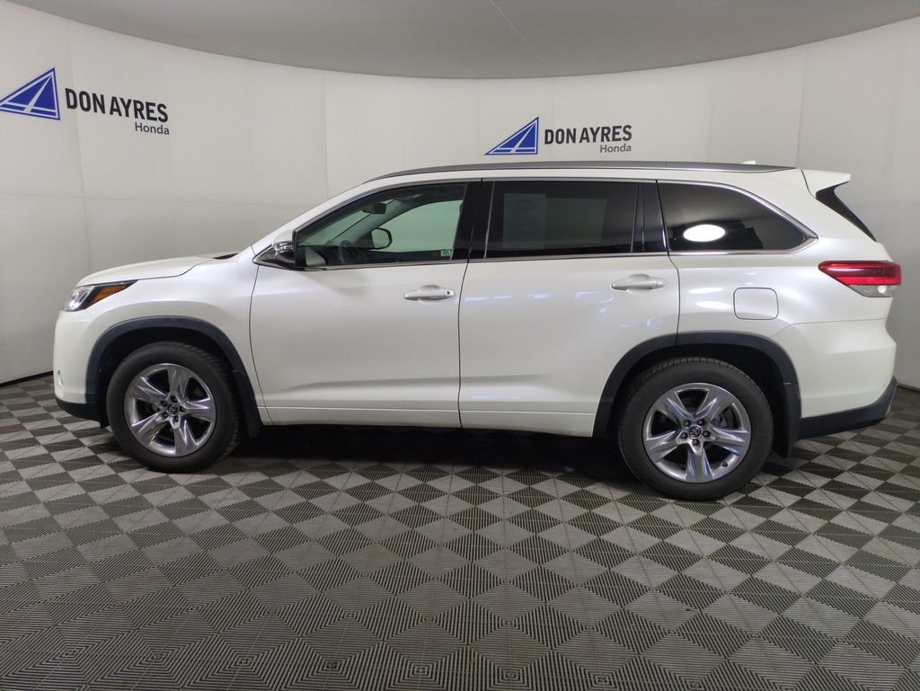 Used 2019 Blizzard Pearl Toyota Limited image 2