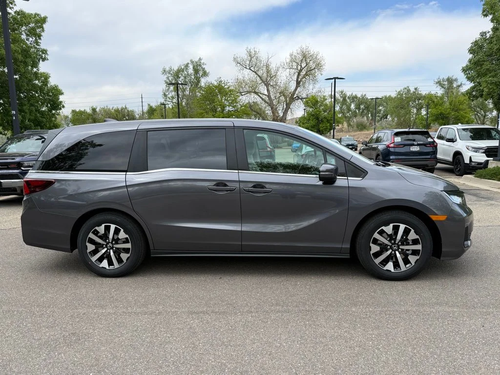 New 2026 Modern Steel Metallic Honda EX-L image 4