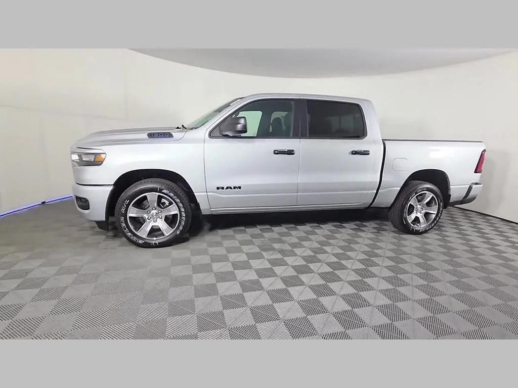 New 2026 Silver Zynith Exterior Paint RAM Express image 37