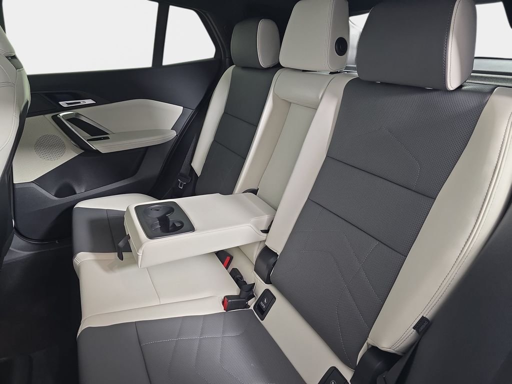 2026 BMW X2 28i - Photo 14