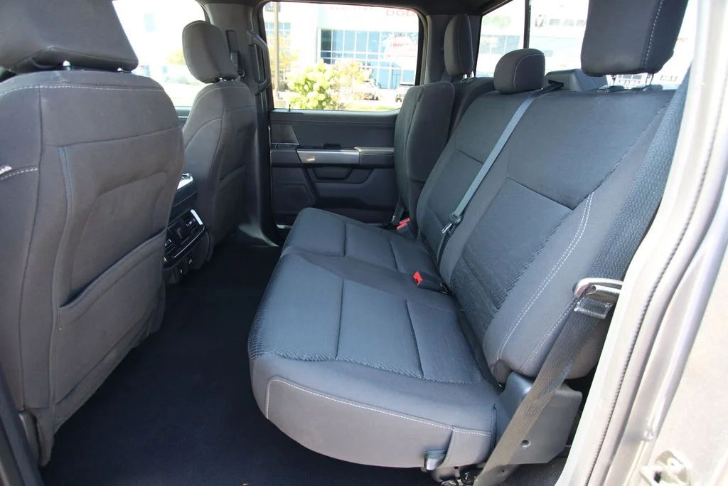 Used 2023  Ford XLT image 8