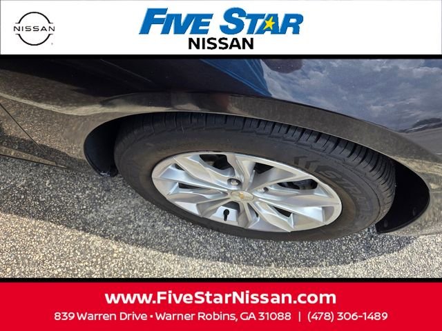 Used 2023 Gray Chevrolet LT image 16