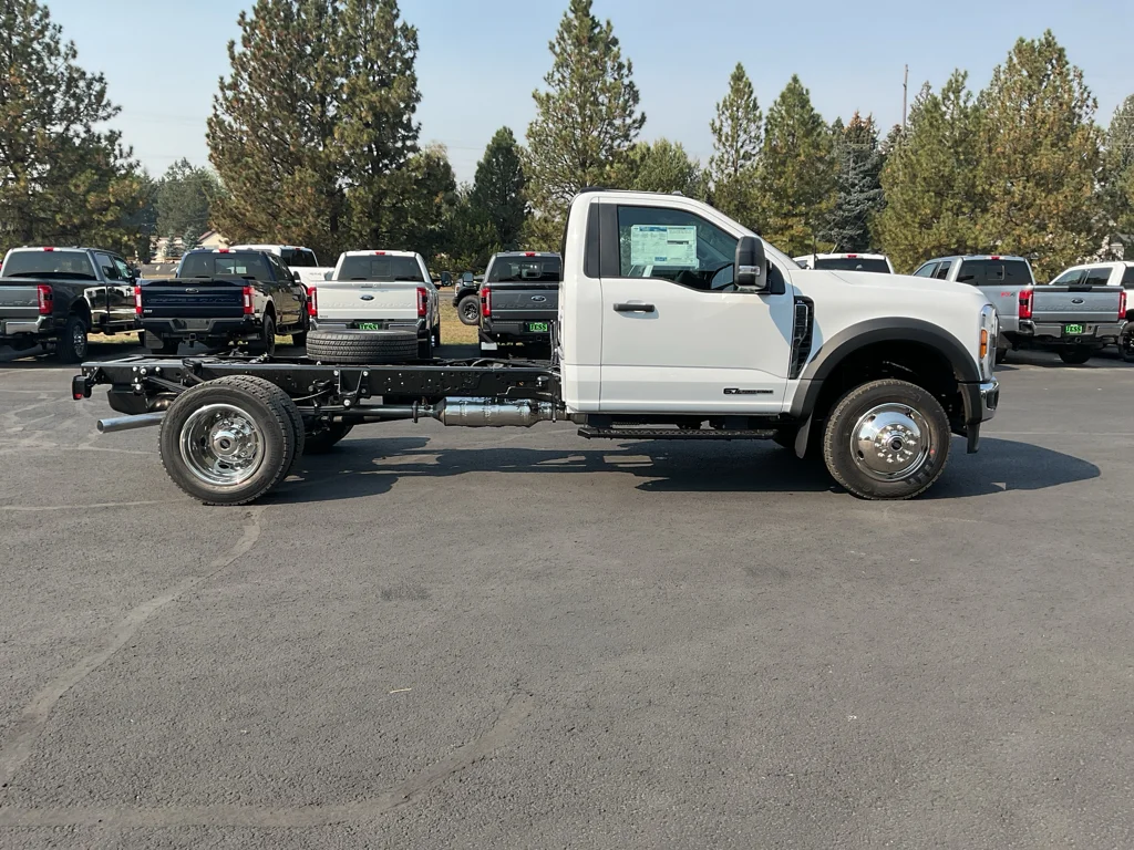 2026 Ford F-550 Super Duty Chassis Cab XL - Photo 6