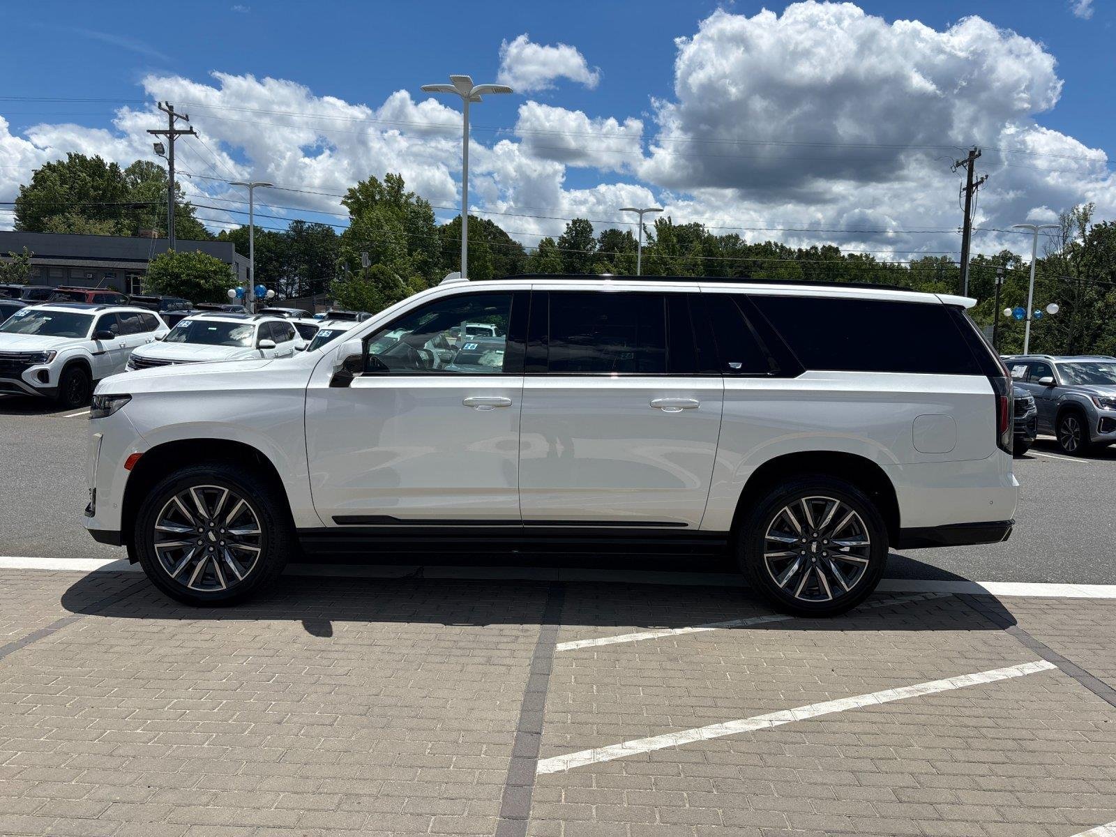 Used 2023 Crystal White Tricoat Cadillac 4WD Sport Platinum image 2