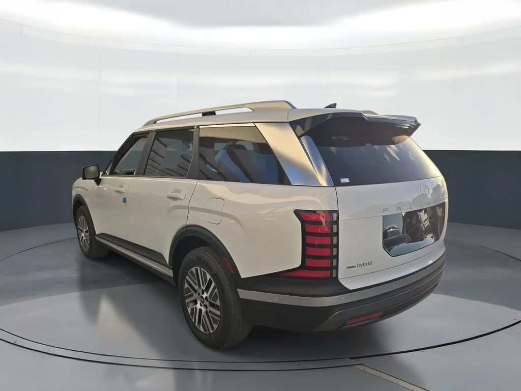 New 2026 White Hyundai Blue SEL image 4
