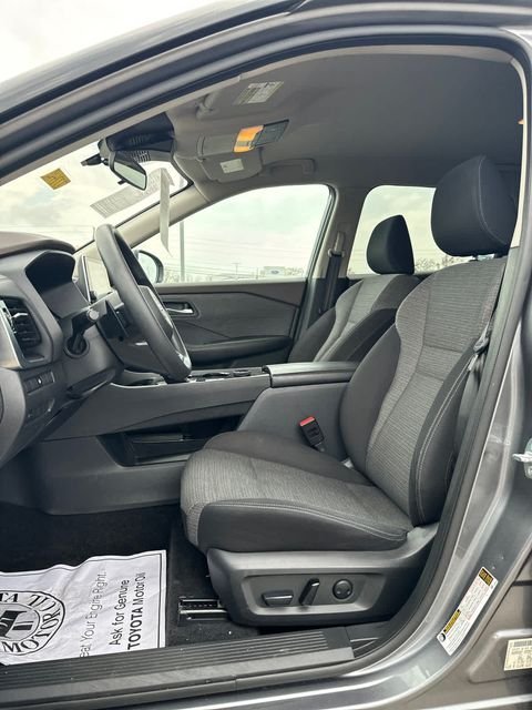 Used 2021 Gray Nissan SV image 17