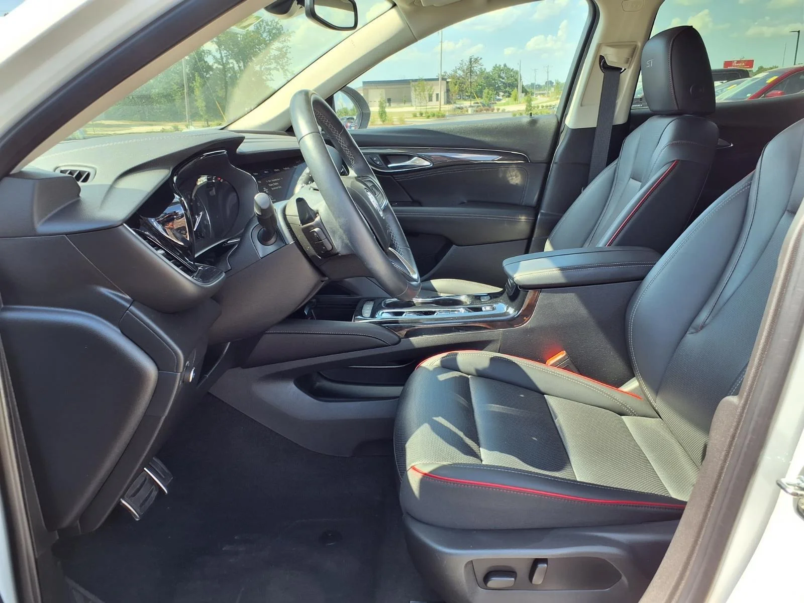 Used 2023 Summit White Buick Essence image 19