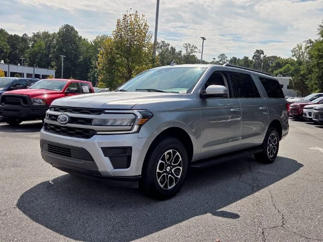 Used 2024 Silver Ford XLT image 3