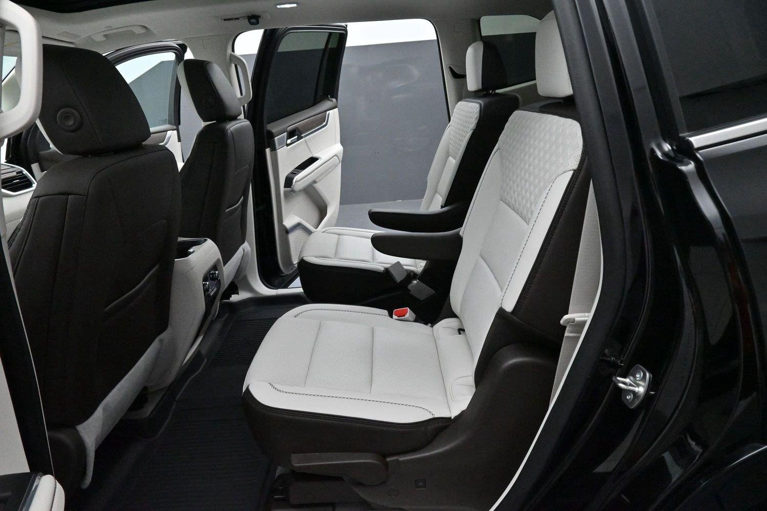 Used 2024 Ebony Twilight Metallic GMC AWD Denali image 32