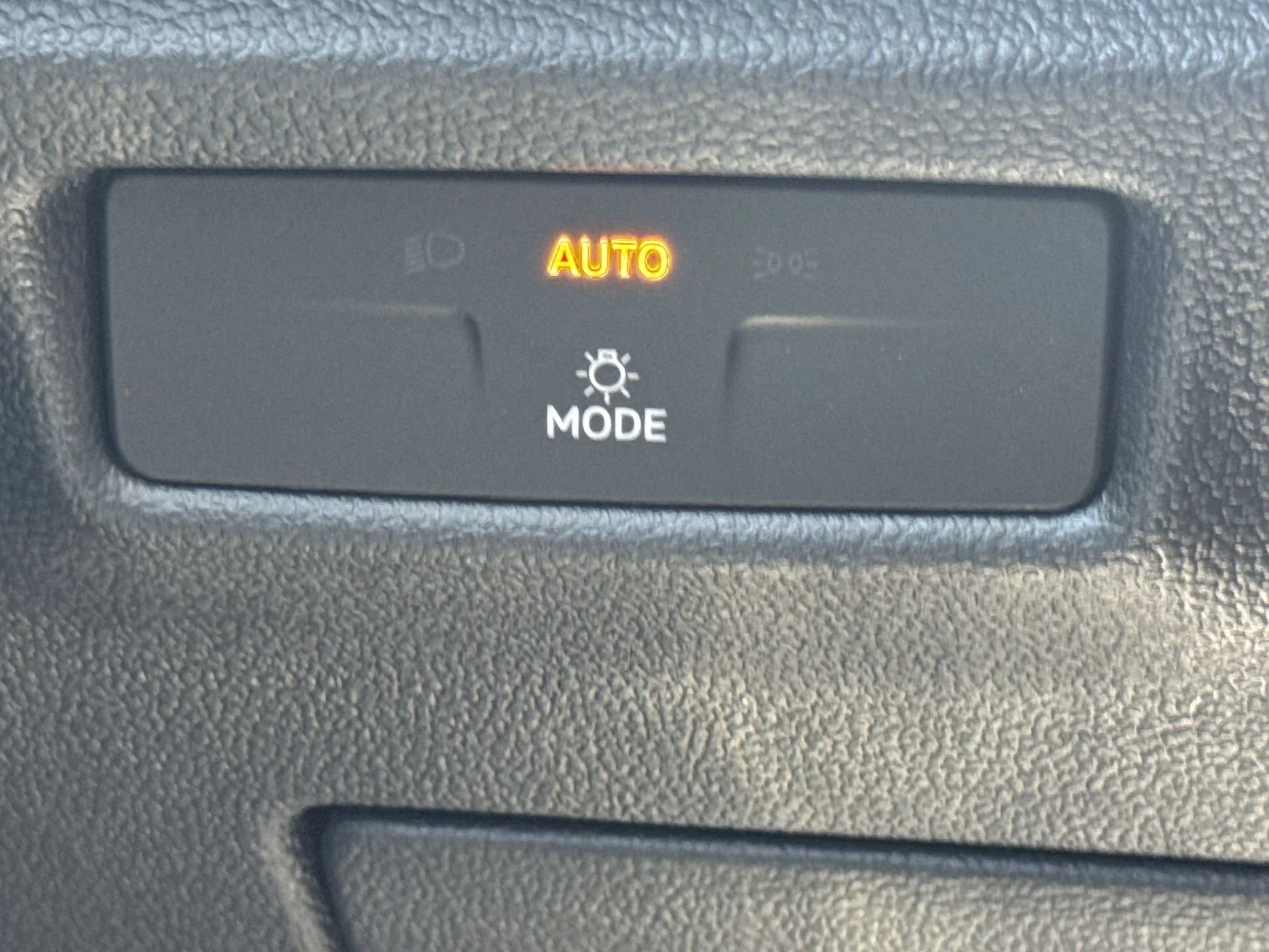 New 2026 Platinum Gray Metallic Volkswagen SE image 22