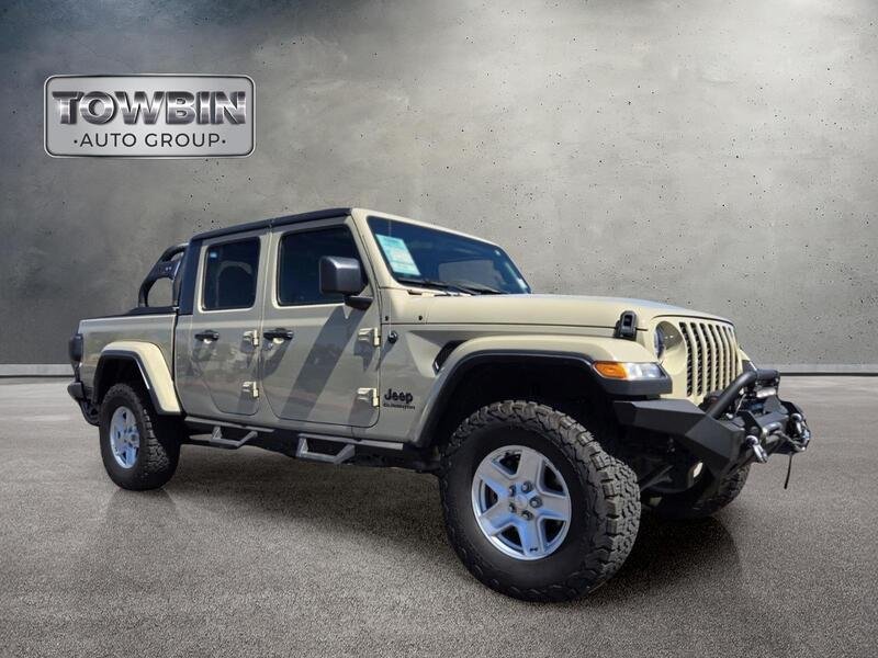 Used 2020 Gobi Clearcoat JEEP SPORT S 4X4 image 2