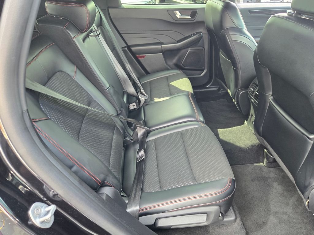 2025 Ford Escape ST-Line - Photo 14