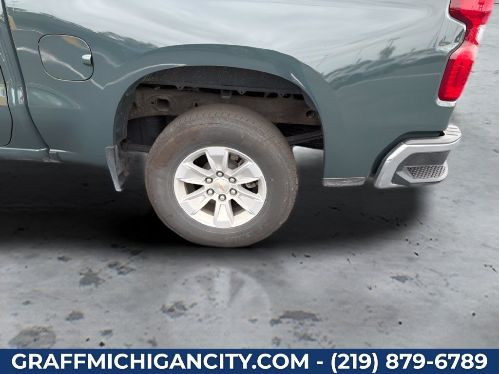 Used 2025 Cypress Gray Chevrolet LT image 31