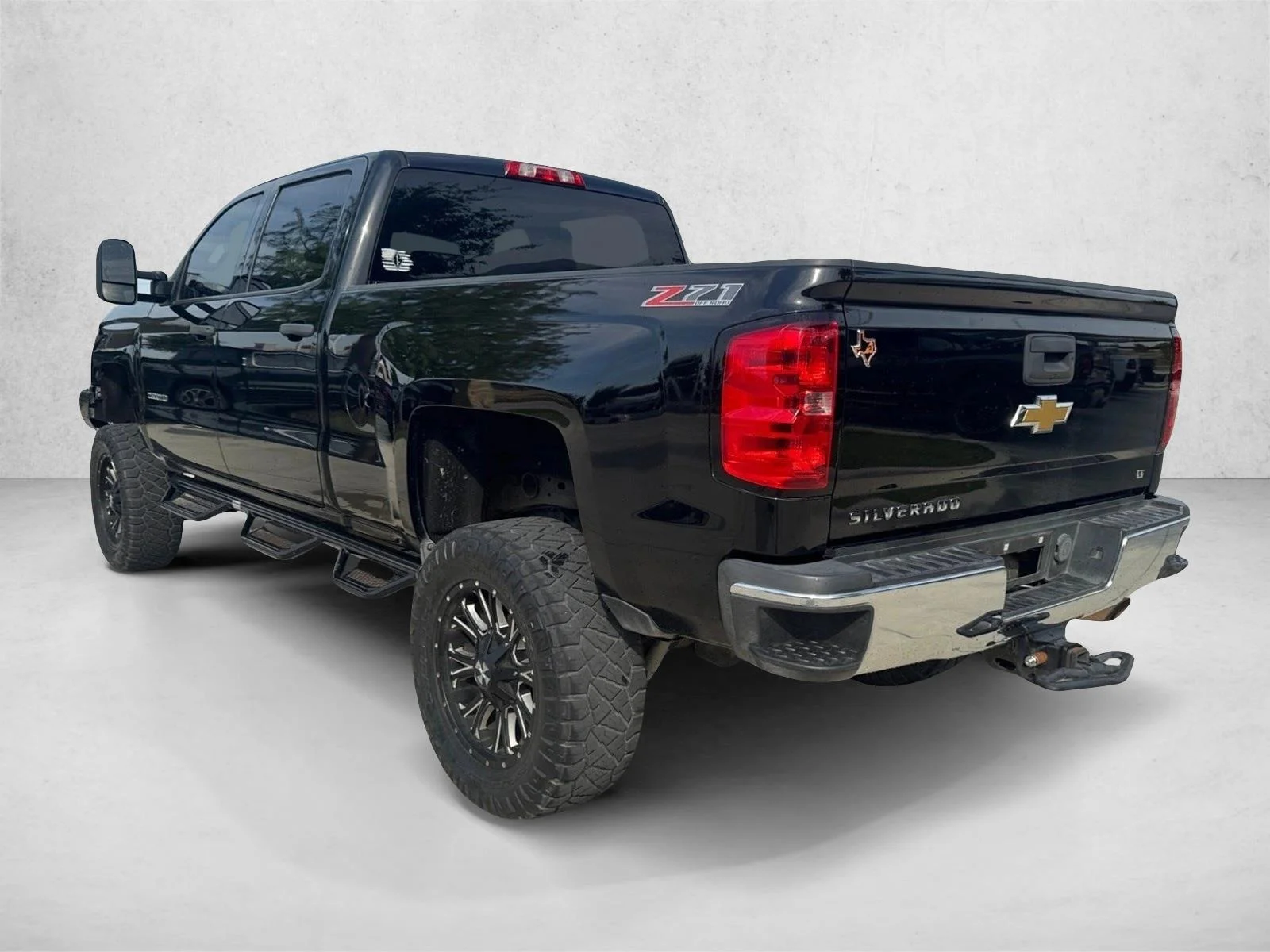 Used 2015 Black Chevrolet LT image 8