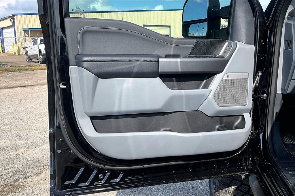 New 2025 Black Ford XLT image 13