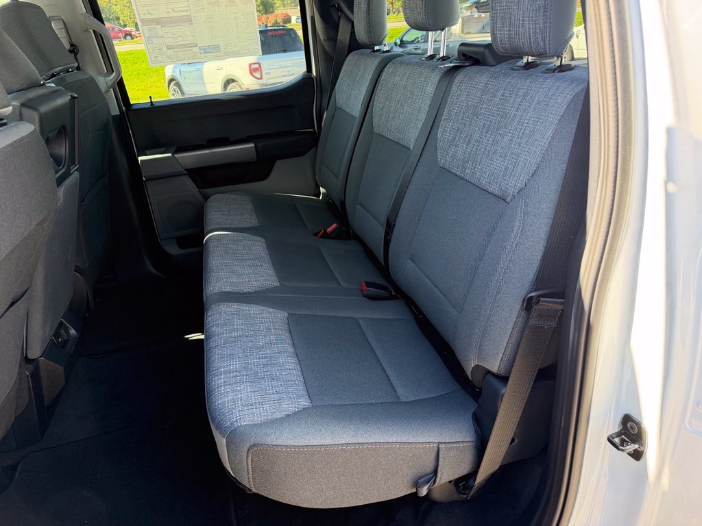 New 2026 Oxford White Ford F-250® XLT image 13