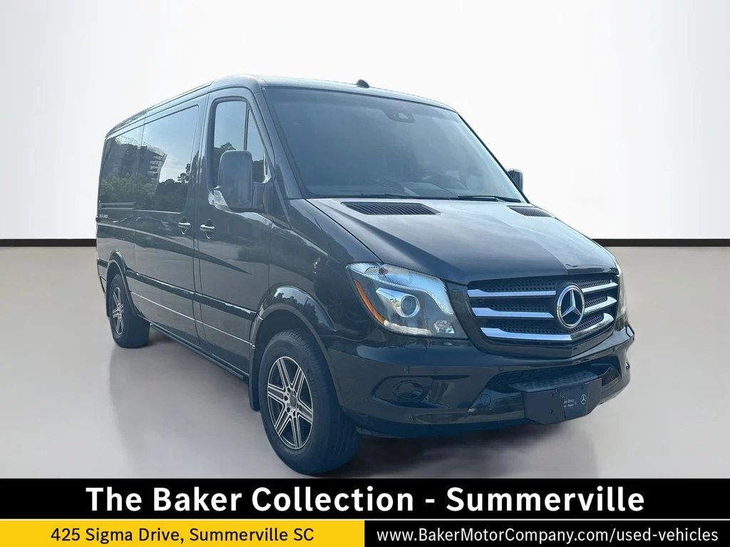 Used 2017 Gray Mercedes-Benz Passenger VAN image 1