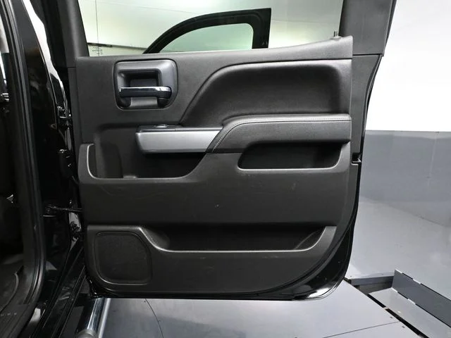 Used 2016 Black Chevrolet LTZ image 38