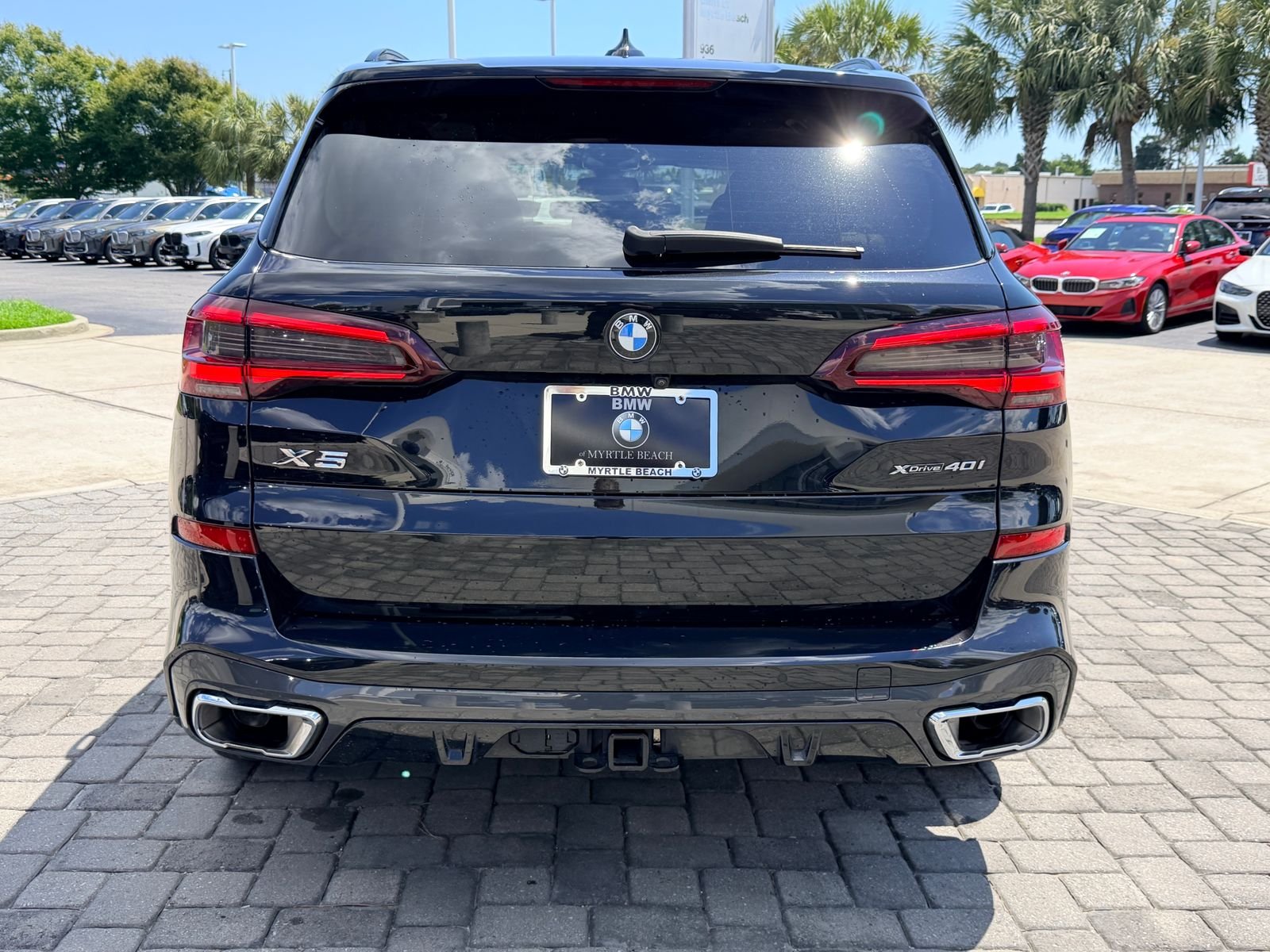 Certified Used 2023 Black Sapphire Metallic BMW xDrive40i image 9
