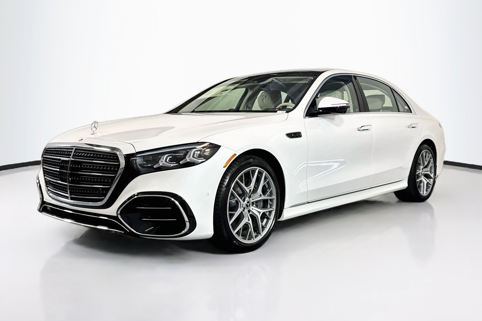 New 2027 MANUFAKTUR Moonlight White Metallic Mercedes-Benz S 500 image 1