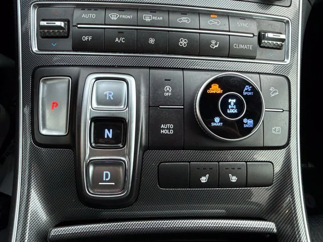 Used 2023 Black Hyundai SEL image 12