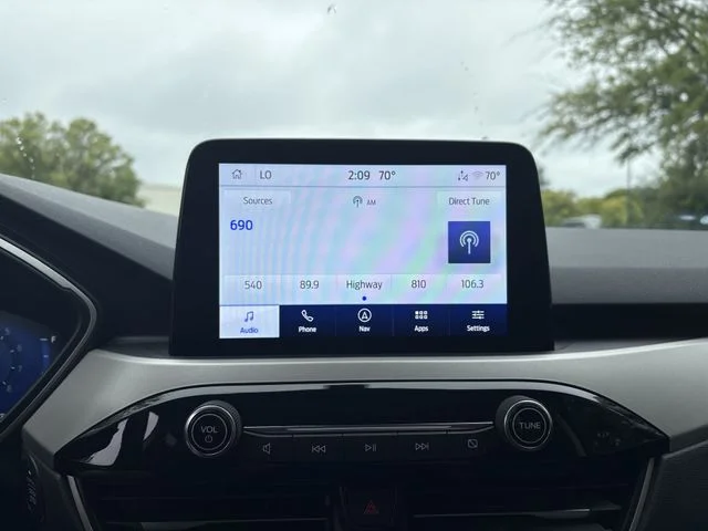 Used 2022 Gray Ford SEL image 16