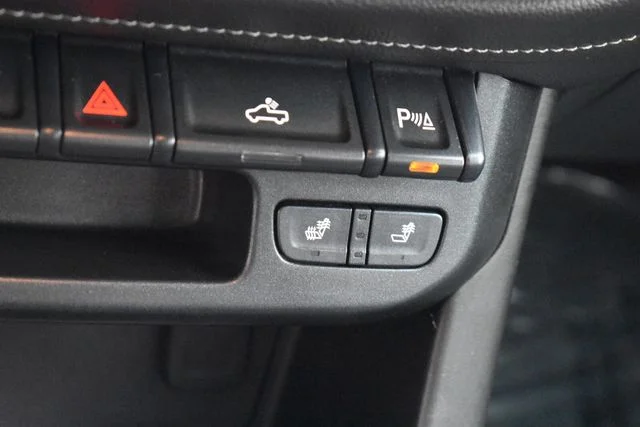 Used 2019 Gray GMC SLT image 32
