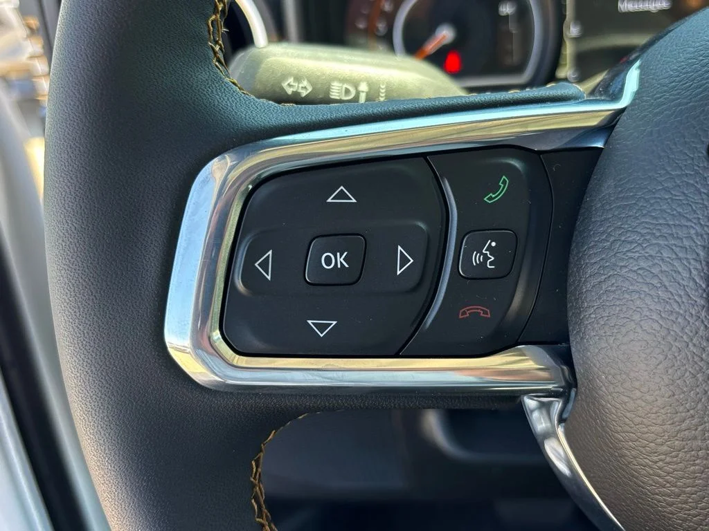 2025 Jeep Wrangler 4-Door Sahara - Photo 17