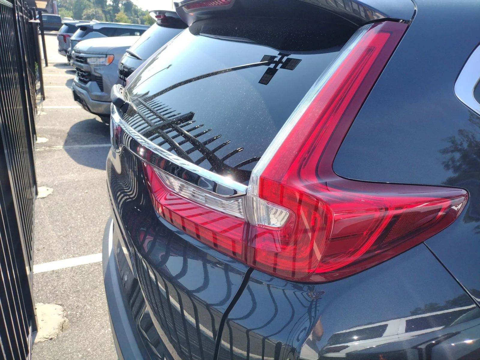 Used 2019  Honda EX image 4