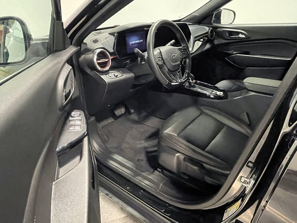 Used 2024 Mosaic Black Metallic Chevrolet 2RS image 18