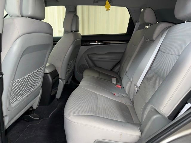 Used 2014 Silver Kia LX image 17