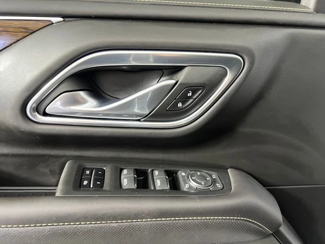 Used 2022 White Chevrolet Premier image 17