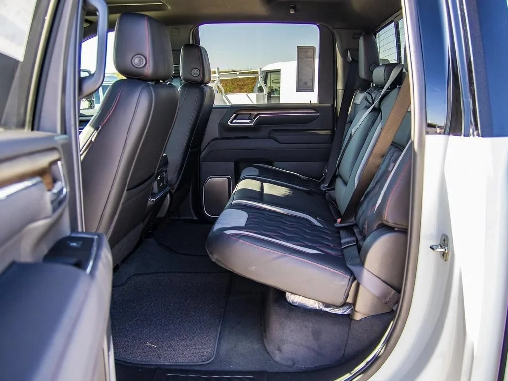 2025 Chevrolet Silverado 3500 HD High Country - Photo 34
