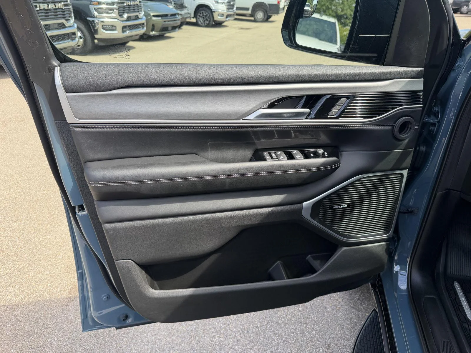 New 2026 Steel Blue Exterior Paint Jeep Upland image 16