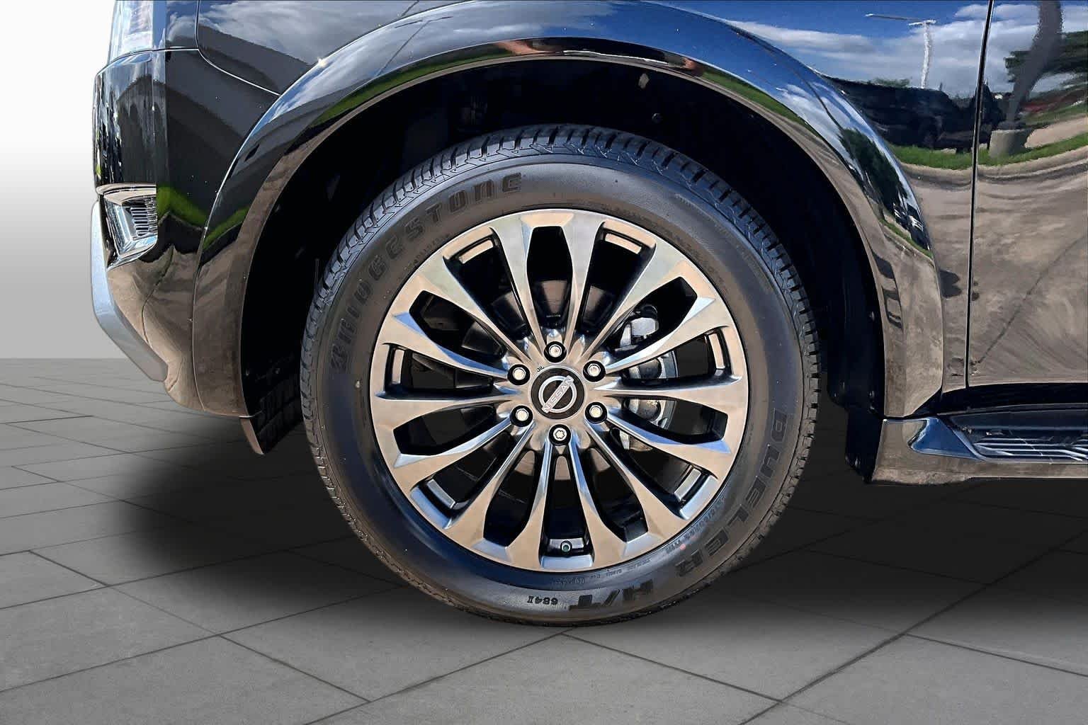Used 2023 Super Black Nissan Platinum image 10