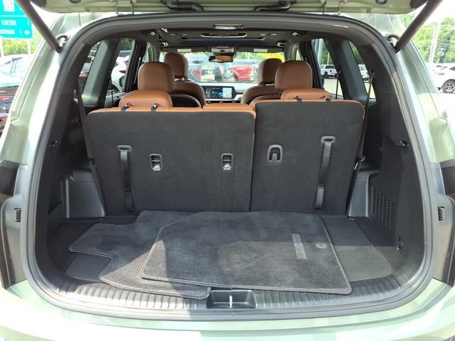 Used 2025 Jungle Green Kia EX X-Line image 14
