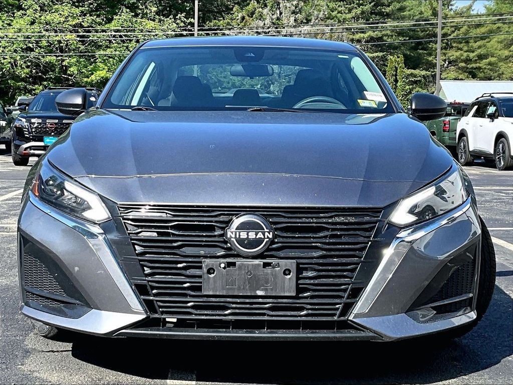 Used 2024 Gray Nissan 2.5 SV image 2