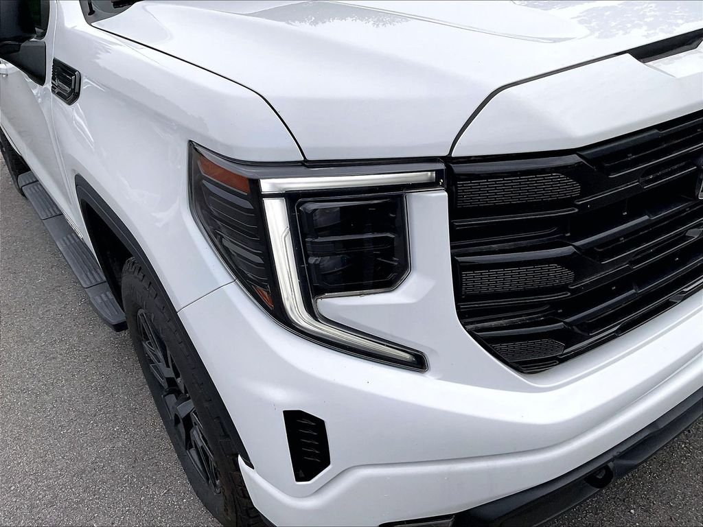Used 2023 White GMC Elevation image 32