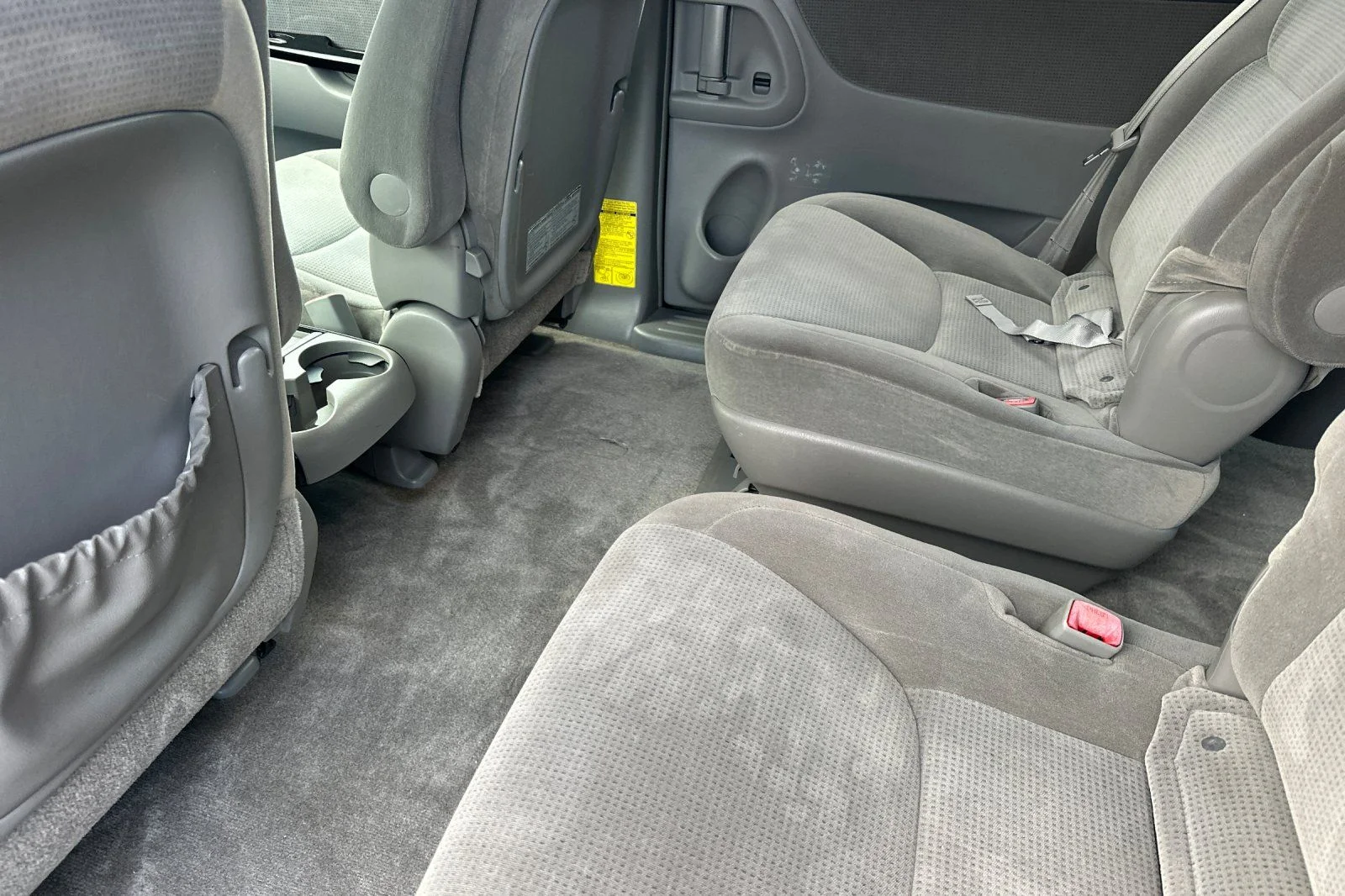 Used 2005  Toyota LE image 7